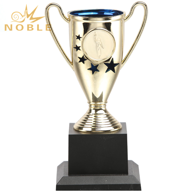 Popular High Quality Custom Plastic Cup Trophy Award with Cheap Price 