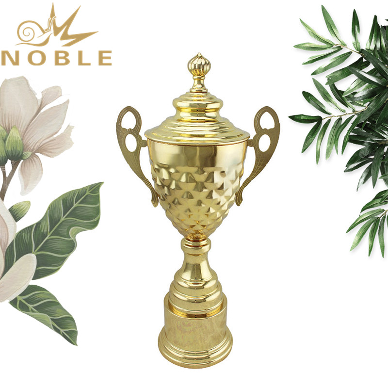 Shiny Gold High Quality Sports Cup Trophy Award for Players