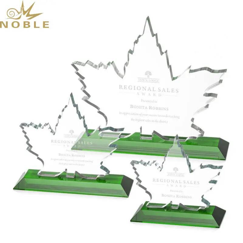 Custom Award New Design Crystal Maple Leaf on Green Base