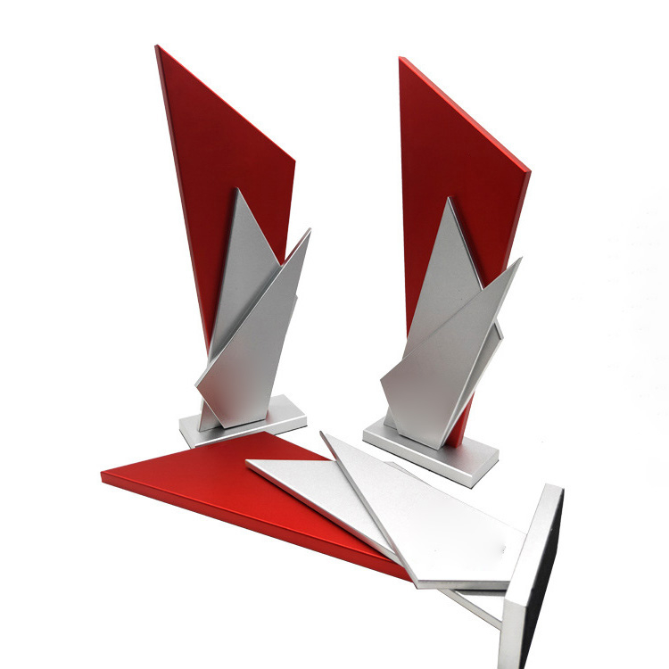 High Quality Customized Shape Gold Silver Bronze Metal Business Gift Custom Logo Achievement Trophy Awards