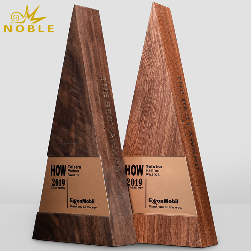 Noble New Design Custom Engraving Wooden Pyramid Plaque Trophy