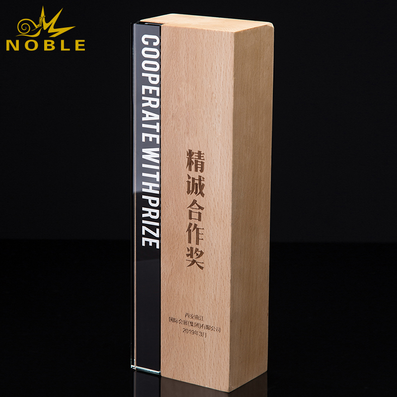 Free Engraving Custom Wooden Cooperation Award Trophy