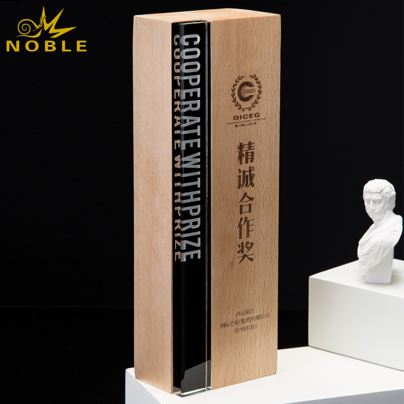 Free Engraving Custom Wooden Cooperation Award Trophy