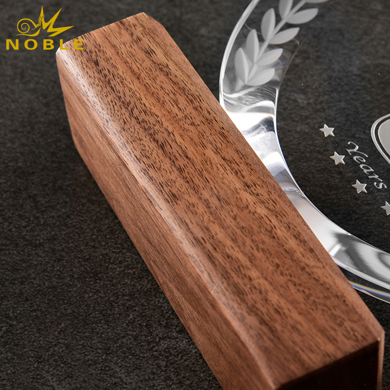 Round Shaped Crystal Award Trophy With Wooden Base 