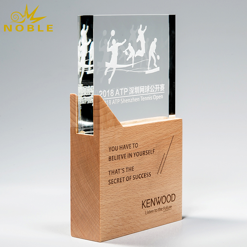 New Design Custom Crystal Trophy with Wood Base 