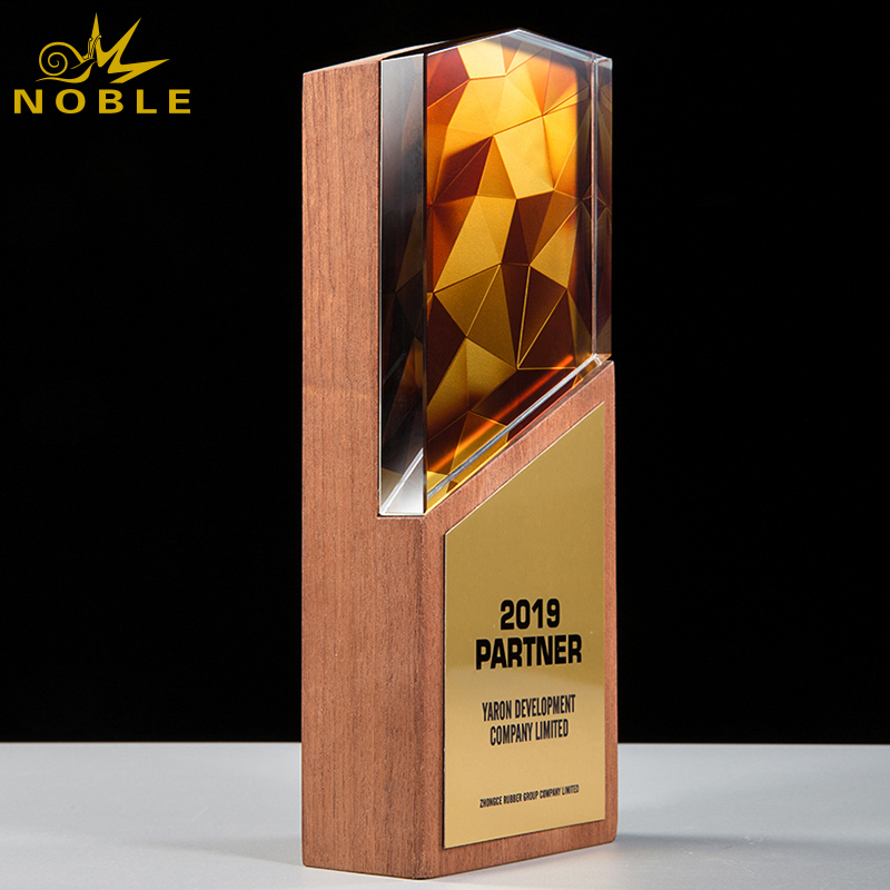 Noble New Design Custom Printing Wood Plaque Award with Crystal