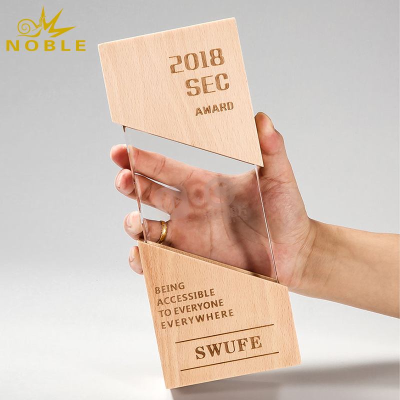 New Design Wooden Trophy with Crystal 