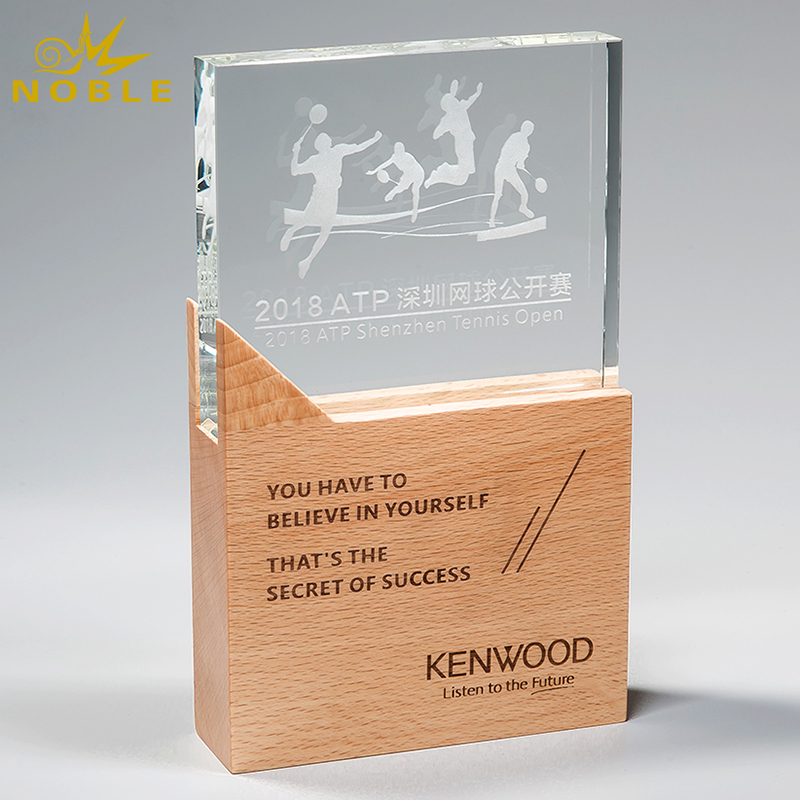 New Design Custom Crystal Trophy with Wood Base 