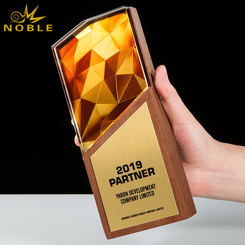 Noble New Design Custom Printing Wood Plaque Award with Crystal