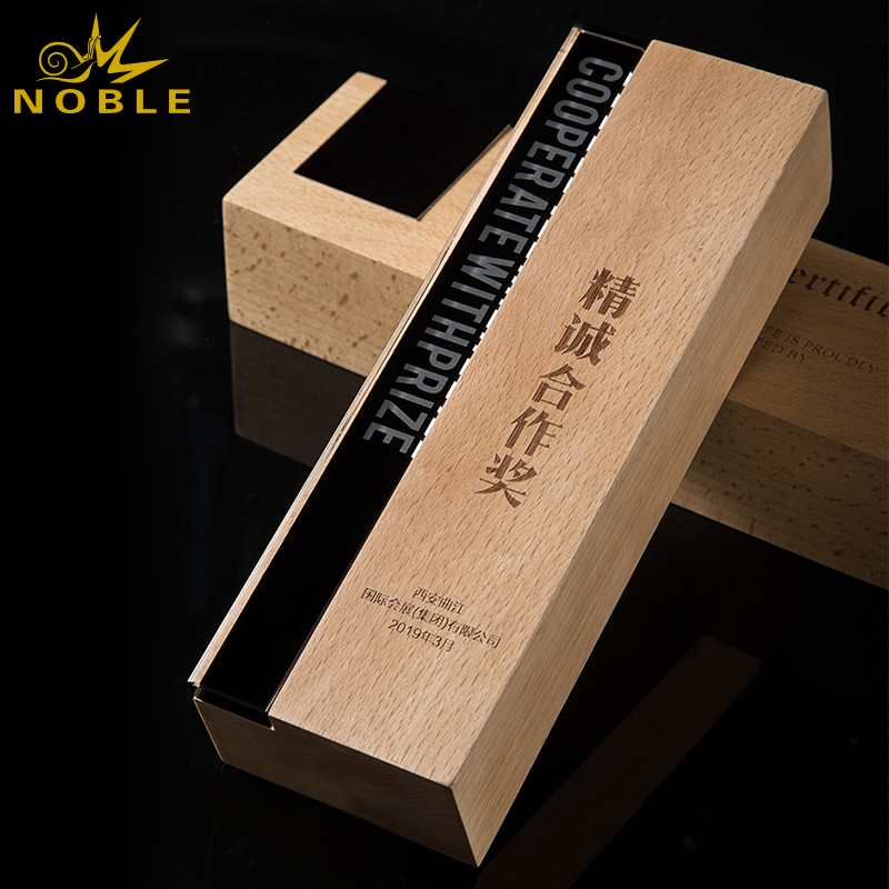 Free Engraving Custom Wooden Cooperation Award Trophy
