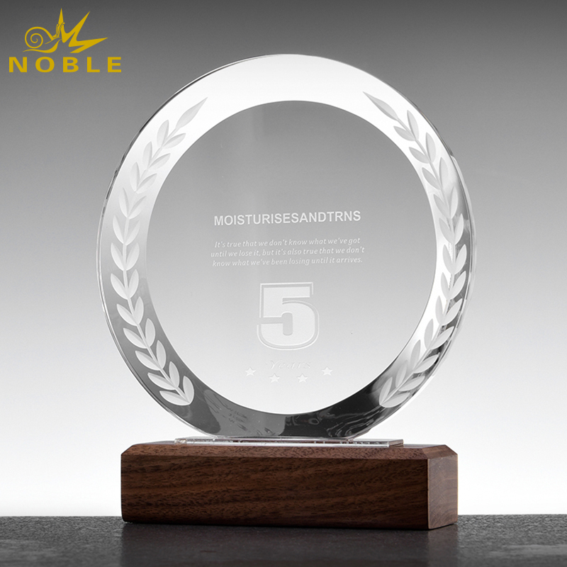Round Shaped Crystal Award Trophy With Wooden Base 