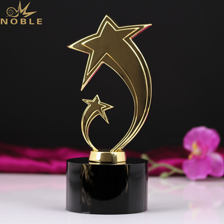 Cheap Black Crystal Base Gold Metal Star Trophy Award Wholesale