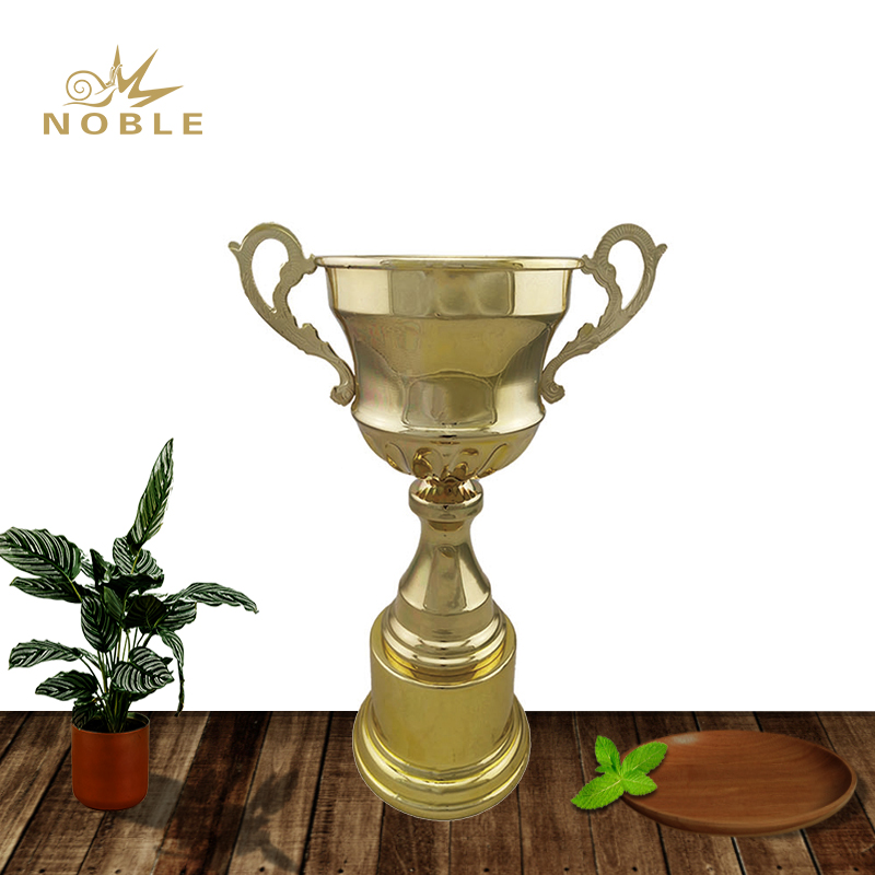 High Quality Different Sizes Cheap Metal Sports Cup Trophy for Students