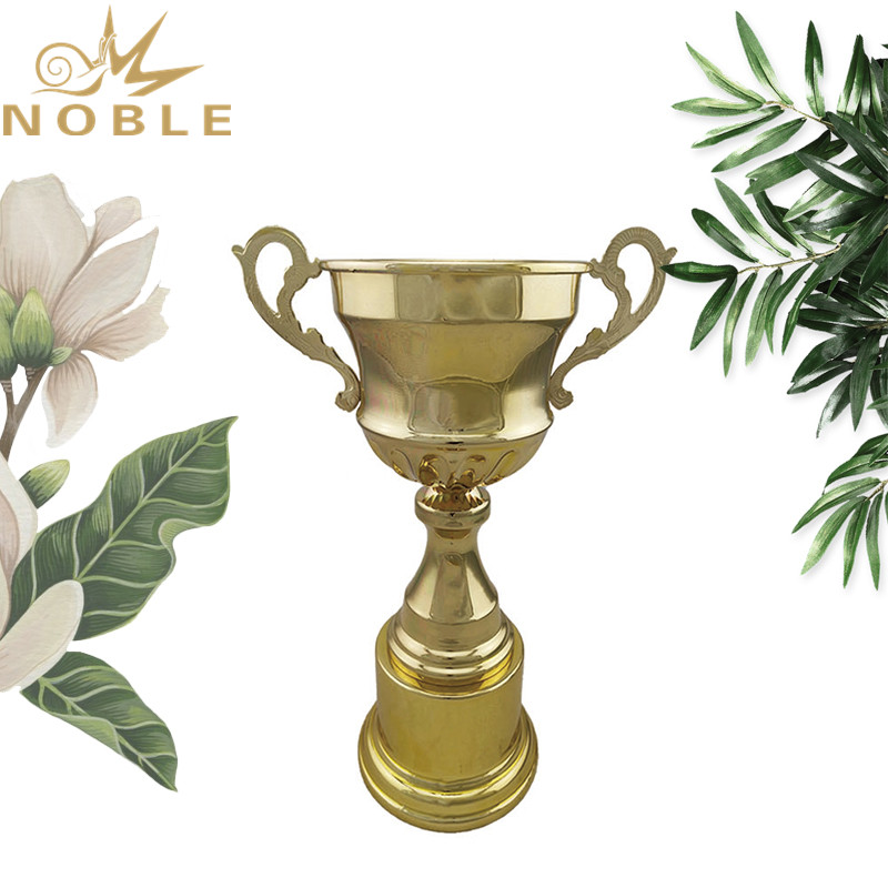 High Quality Different Sizes Cheap Metal Sports Cup Trophy for Students