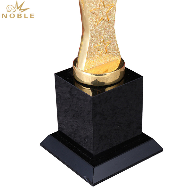Etched Crystal Metal Star Trophy Award with Black Base for Elegant Company Awards