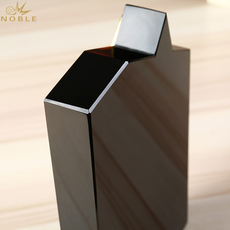 Customized Gold Metal Star Crystal Trophy Award For Engraving