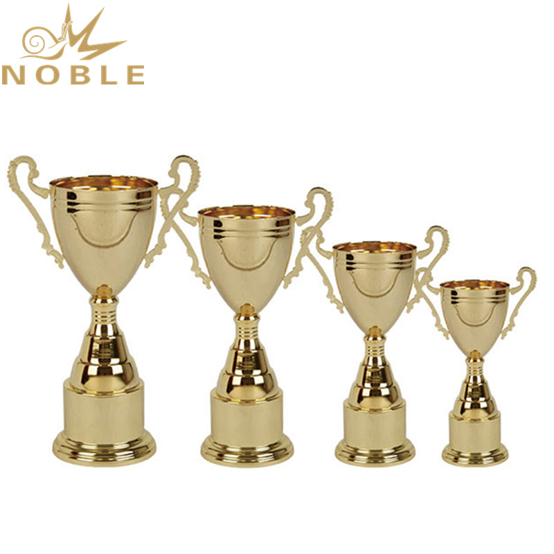 High Quality Finishing Four Sizes Custom Logo Metal Cup Trophy