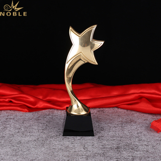 Gold Metal Star Optical Crystal Glass Trophy