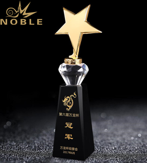 Custom Design High Quality Metal Star Trophy with Black Crystal Base 