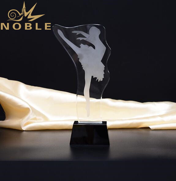 Noble New Design Free Engraving Crystal Dance Trophy