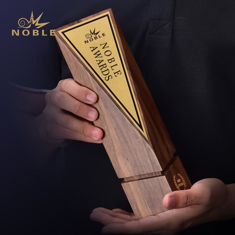 New Design Wood Cube Wood Trophy Award